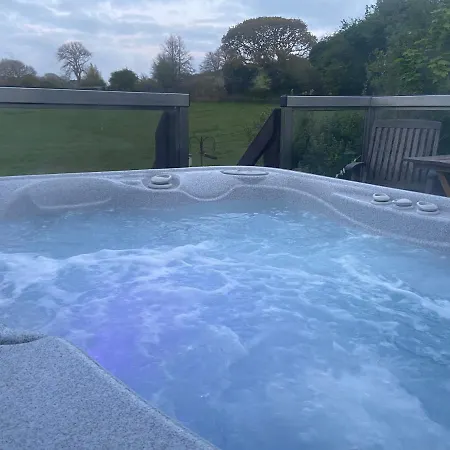 Countryside Retreat With Private Hot Tub Apartment *